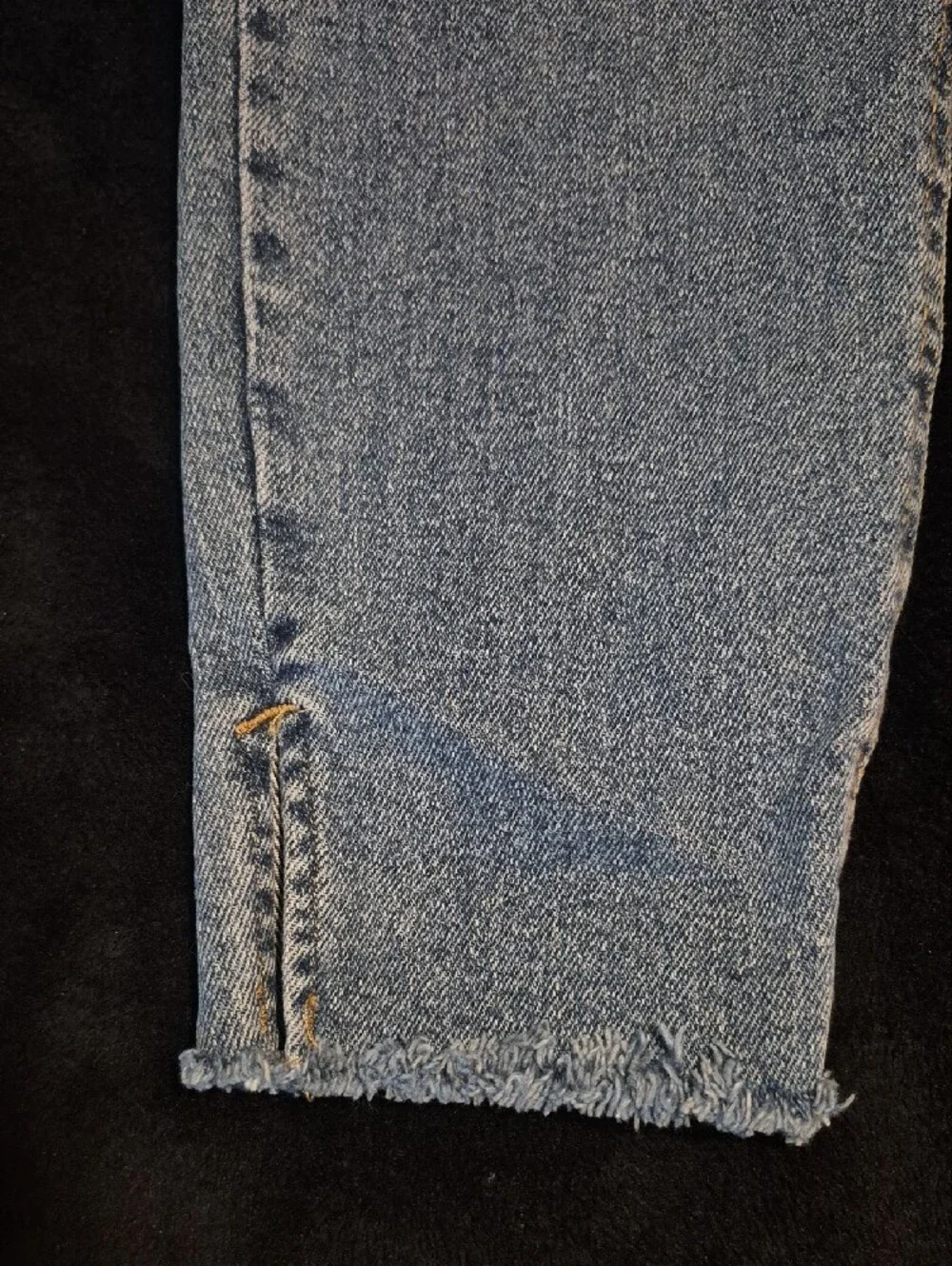 Kensie Light Blue Ankle Crop Slim Jeans